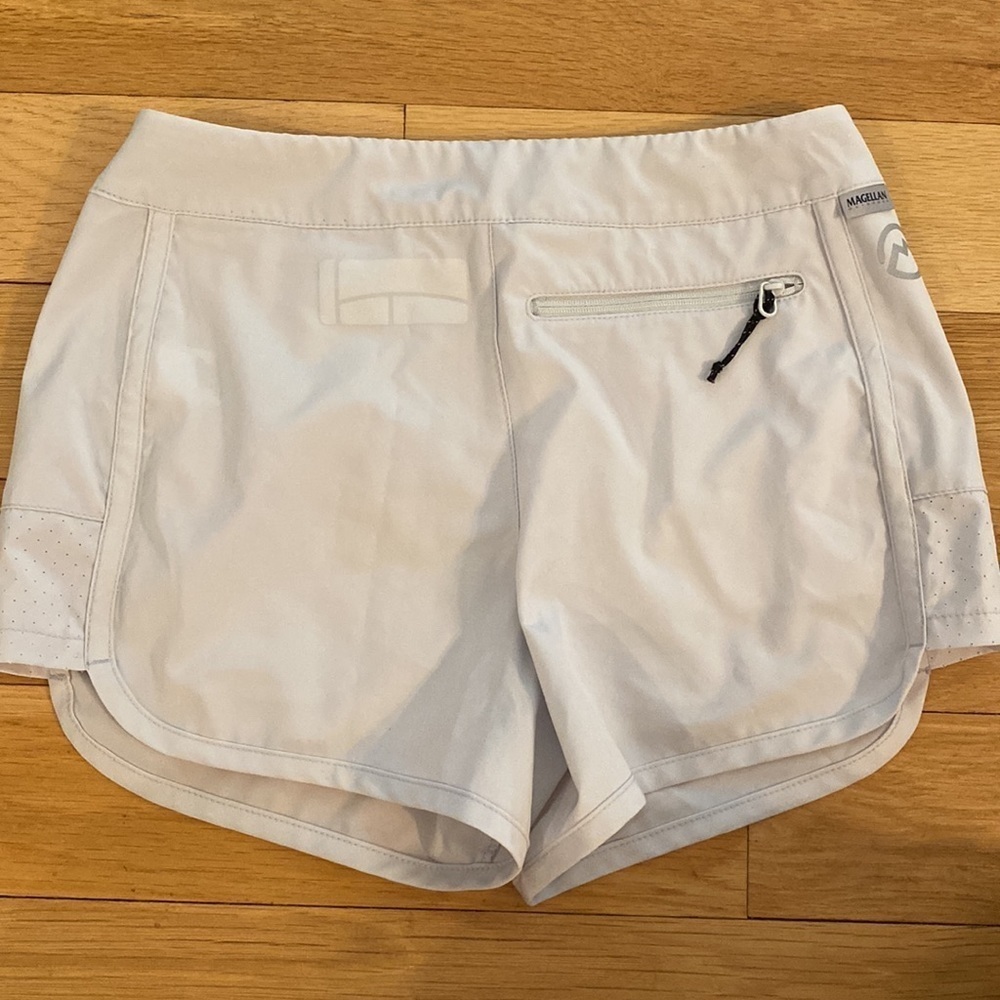 Magellan Gray Fish Gear Water Repellant Shorts Girls M - Picture 8 of 10